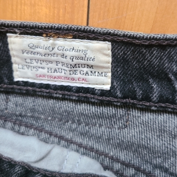Levi's Wedgie Straight Jeans - Picture 8 of 14